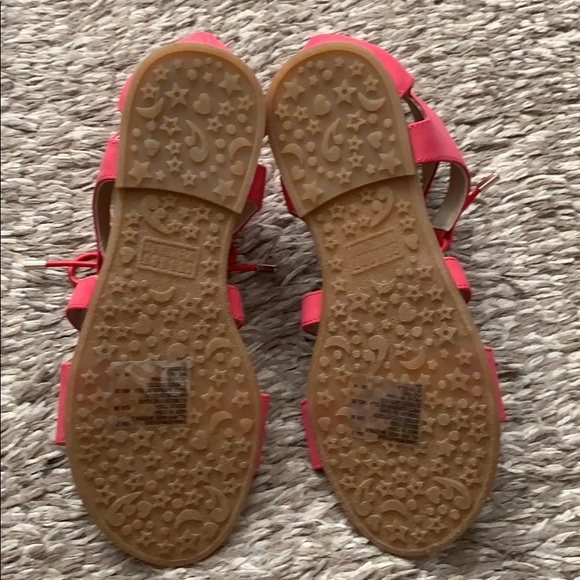 Stuart Weitzman Girl Camia Romanesque Sandals - Picture 3 of 7